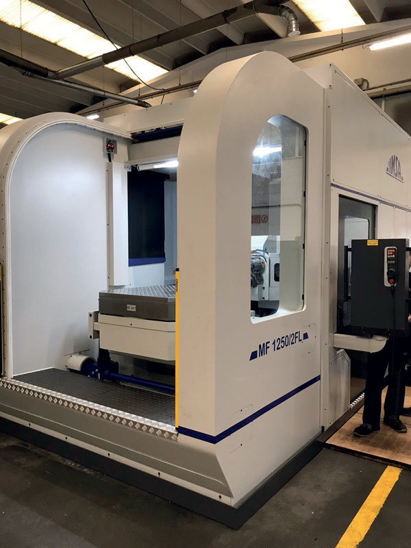 La macchina di foratura profonda e fresatura MF1250/2FL di I.M.S.A. presente in Mould Solutions.