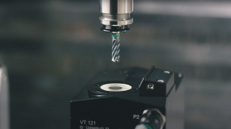 Il sistema VT 121 è stato concepito per l’impiego in macchina; durante i cicli è necessaria solamente l’aria compressa per la pulizia dell’utensile.