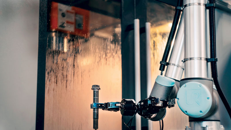 Grazie all’impiego dei cobot, Drilling Co. è in grado di ottimizzare la produzione, migliorando la qualità di lavorazione.