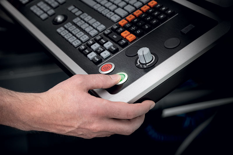 Anche la tastiera di TNC7 è progettata secondo criteri ergonomici con meccanica migliorata e punto di pressione ottimizzato.