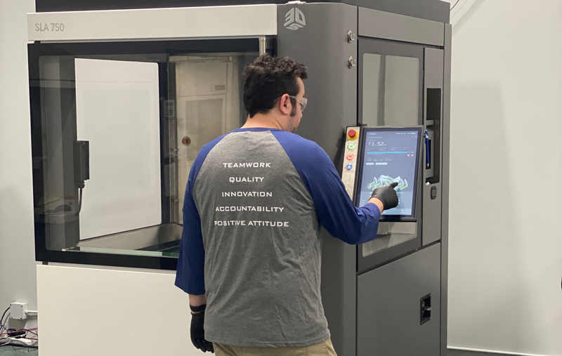 The Technology House accelera la produzione di parti su larga scala con la stampante SLA 750 di 3D Systems