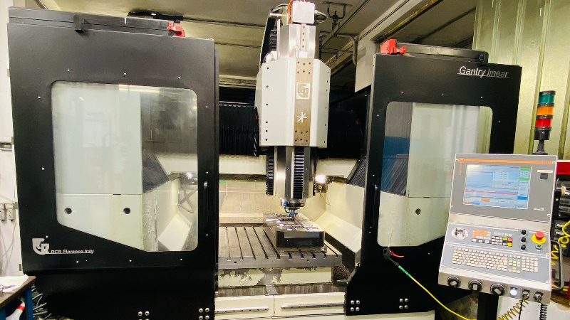 Il centro di lavoro GL 1200 di RCR è estremamente performante e preciso