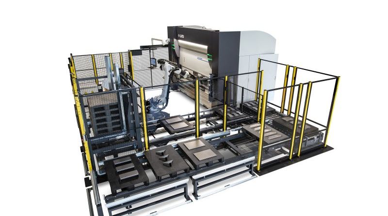 La cella Ulti-Form di LVD dispone di una pressa piegatrice da 135 t con magazzino utensili integrato con un robot industriale.