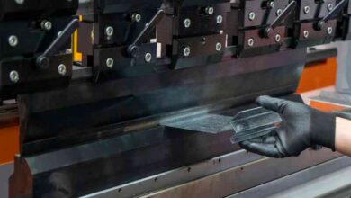 Mercato macchine utensili, ordini in calo nel quarto trimestre 2023 causa attese per nuovi incentivi governativi
