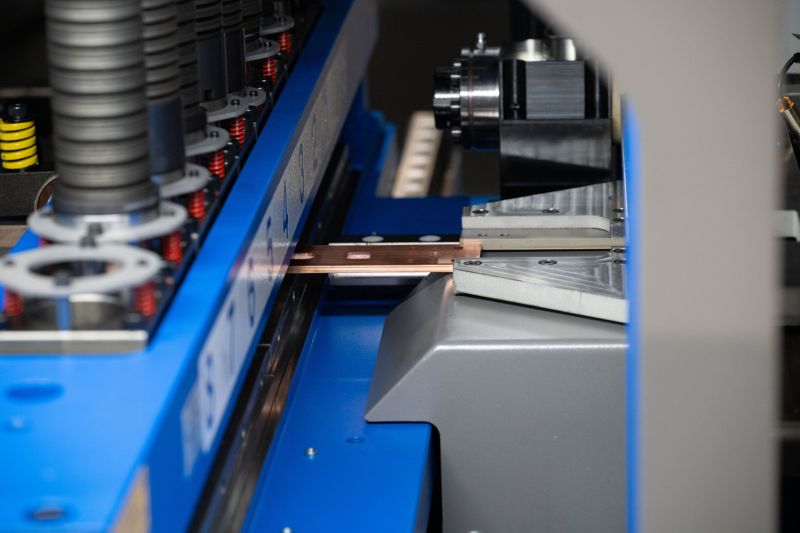 la punzonatrice per barre di rame CU Profi di Boschert è la la soluzione tecnologica per la punzonatura di quadri elettrici