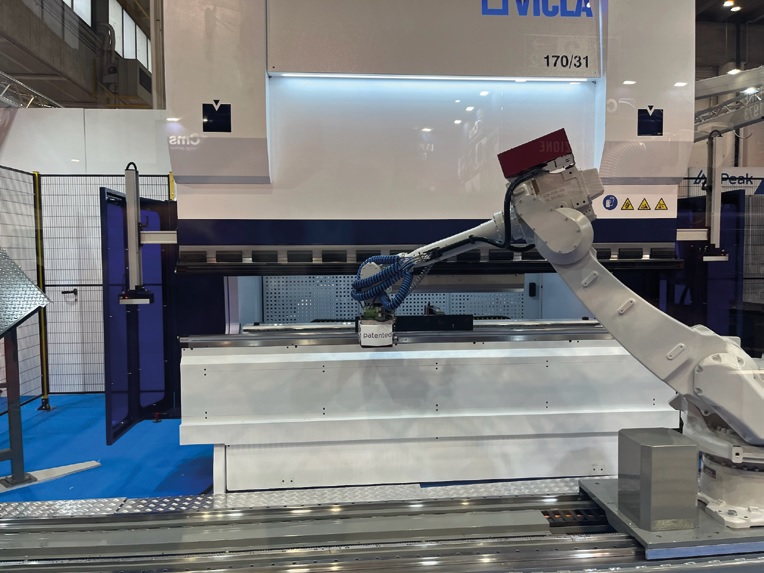 Voglia di automazione e robotizzazione in piegatura