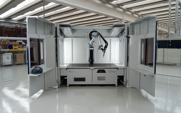 CO-BRO® GUARD è una cella di saldatura robotica sviluppata da Böhler Welding.