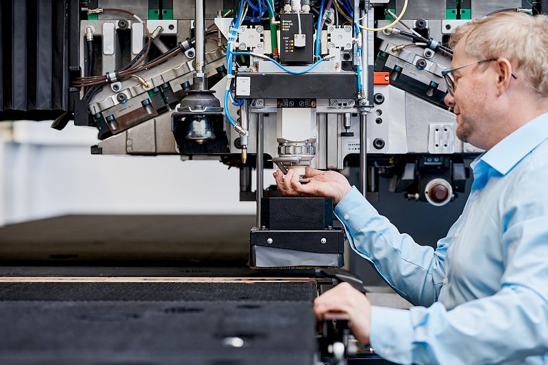 I software AI-based migliorano la lavorazione lamiera