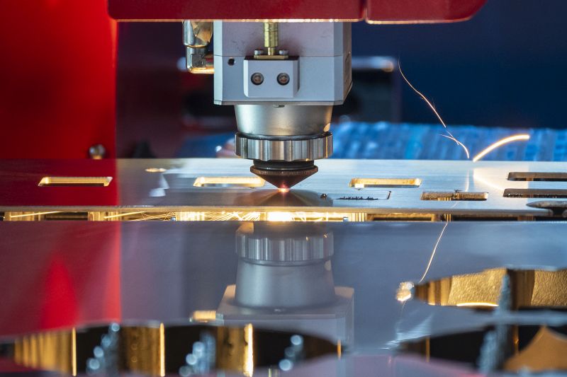 Sviluppato da Infolab, CAMlab è un software modulare capace di gestire in modo intuitivo e automatizzato tutte le tecnologie di taglio e punzonatura lamiera, integrandosi con i più diffusi CAD 2D, 3D ed ERP.