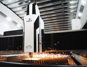 L'11 e il 12 aprile si terranno gli Open Days di Eagle Italia presso il Centro Tecnologico e Showroom Eagle, in Via Torino 550/B, 10032 Brandizzo (Torino). Questo incontro esclusivo offre l'opportunità di vedere in azione il laser fibraiNspire 2.0 30kW assieme ai sistemi di automazione CraneMaster Store ed eTower e di scoprire i vantaggi delle soluzioni Eagle.