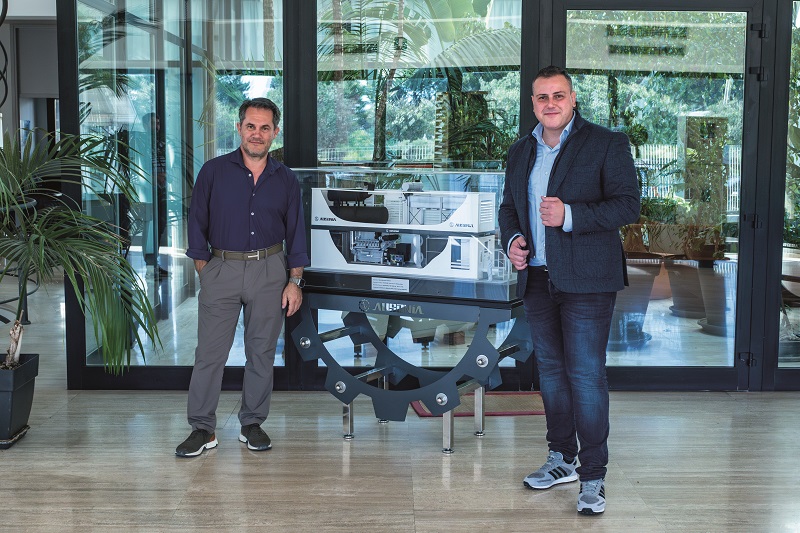 Da sinistra, Massimo Ombra, amministratore delegato di Ausonia, e Marco Cacciatore, area manager Salvagnini.