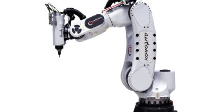 Tra le applicazioni più innovative sviluppate da Autonox si distingue un robot progettato per la fresatura e la saldatura a riporto.
