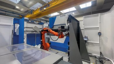 Tyche Minicell è una cella robotizzata di piegatura completamente automatizzata e flessibile.