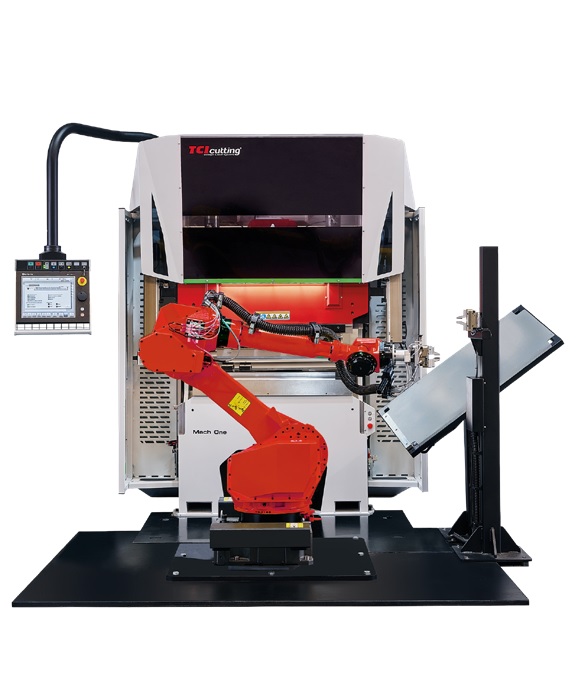 Piegatrice Mach One® di TCI Cutting con cella robotizzata Automation Systems Bending Robot®.