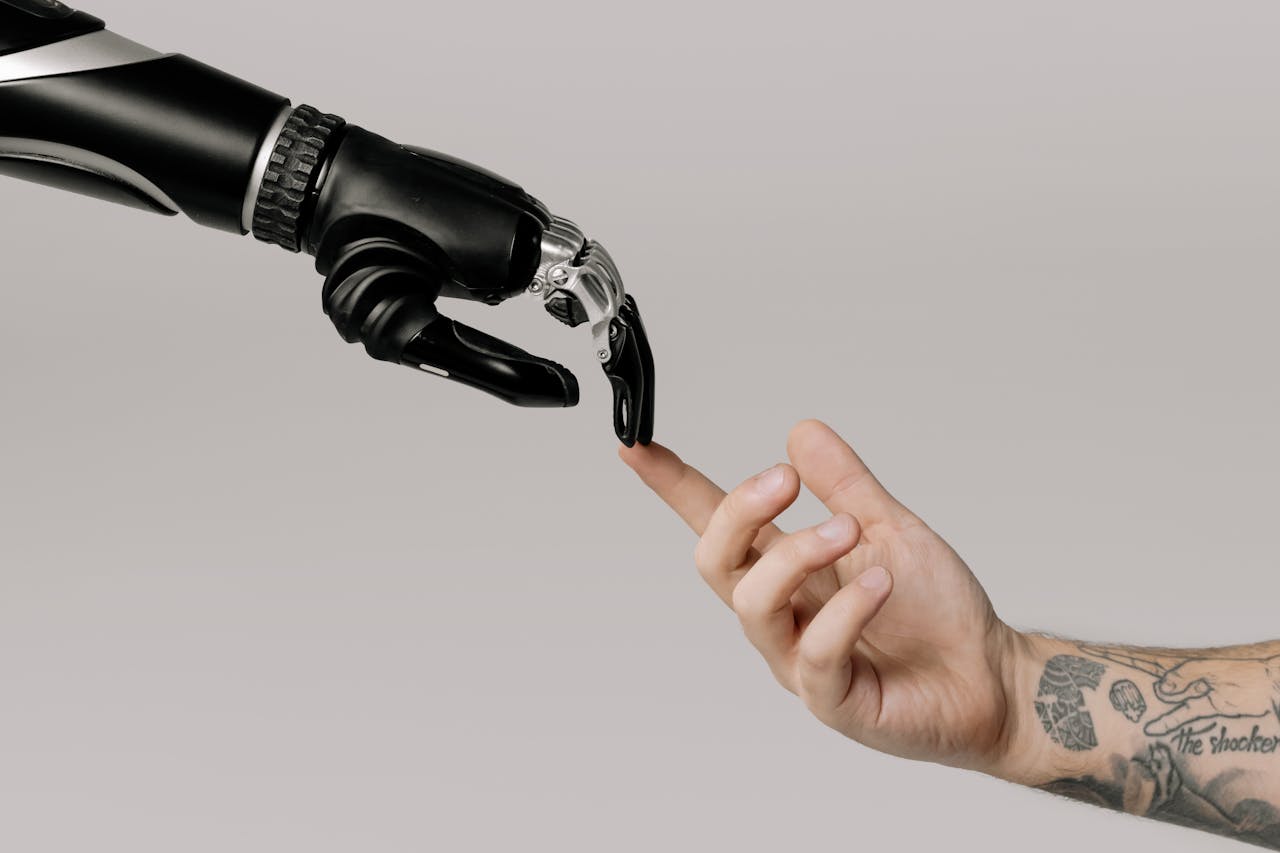 SIRI mercoledì 22 aprile 2026 (dalle 14:00 alle 17:00) organizza l'evento "Robot industriali, di servizio e umanoidi: un confine sempre più labile".