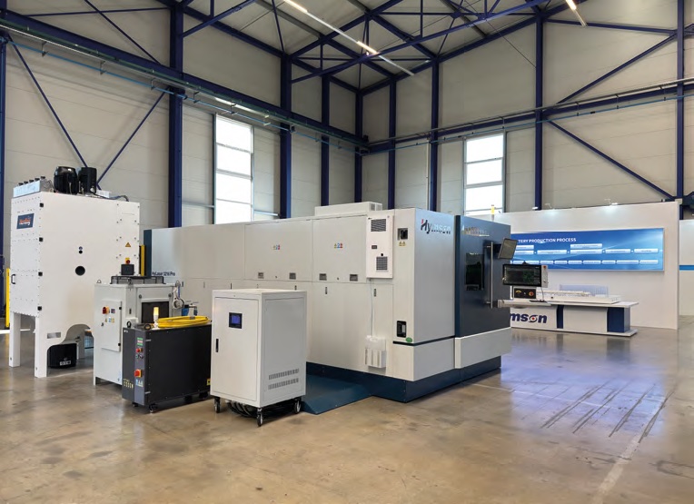 Nello showroom di Hymson Italia è possibile vedere macchine in azione.