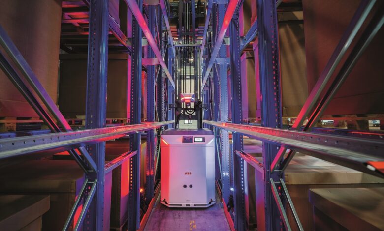 L’F712 è completamente integrato con AMR Studio® ed è compatibile con lo standard VDA5050, consentendo una perfetta integrazione con gli altri AMR Visual SLAM di ABB Robotics.