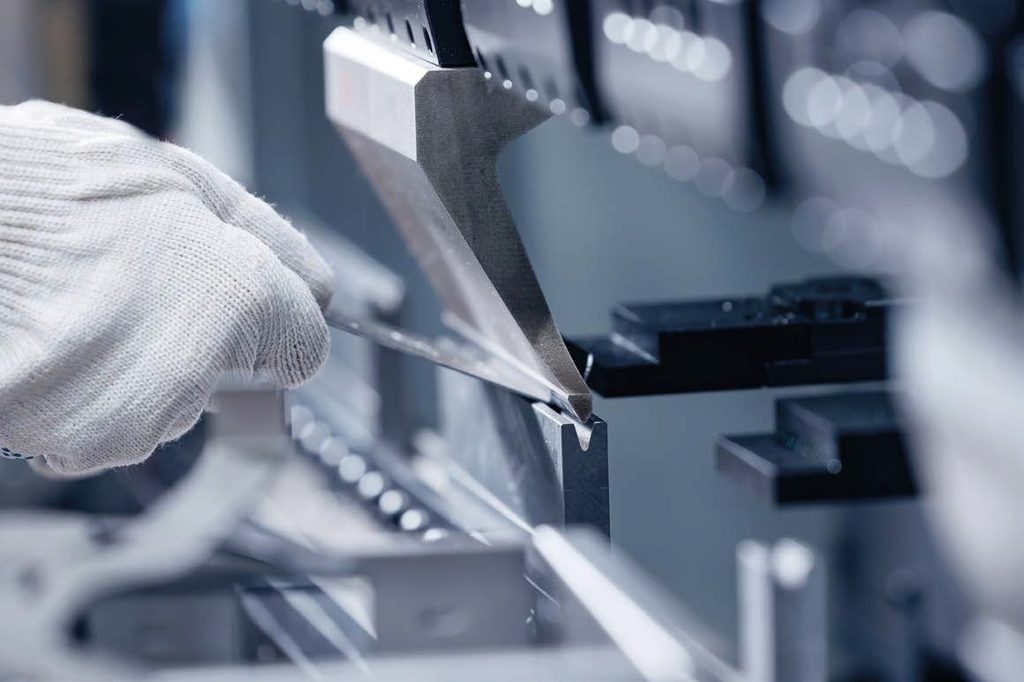 L'esperienza sul campo mostra che dopo le prime settimane il tasso di conformità sale stabilmente perché la consapevolezza di un controllo costante modifica le abitudini più della sanzione occasionale.