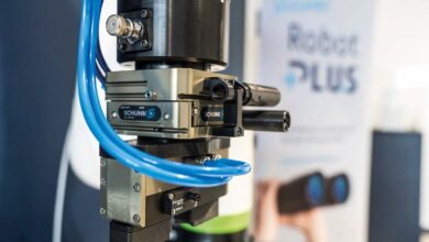 I sistemi di compensazione AGM di SCHUNK danno equilibrio al polso robotico.