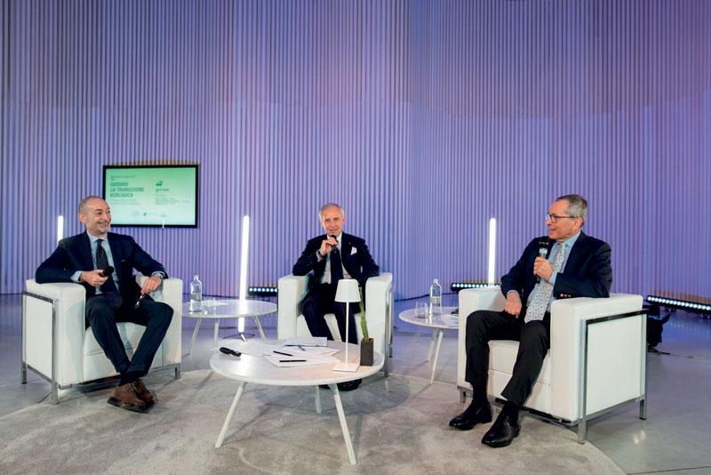 I Presidenti delle tre Associazioni (Paolo Scudieri di ANFIA, Adolfo De Stefani Cosentino di FEDERAUTO, Michele Crisci dell’UNRAE) durante la conferenza stampa congiunta.
