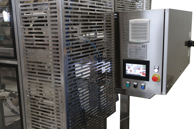 Thanks to the touch screen panel of the Mitsubishi Electric GOT2000 family, the machine can be easily adapted to different fruit sizes.