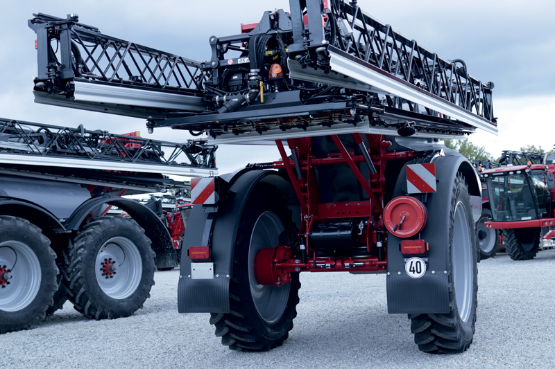  The newly developed LT series, from Horsch Leeb, features excellent stability of its boom. 