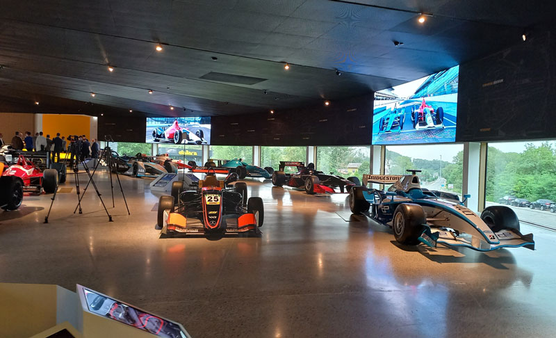 Il museo delle auto da corsa presso la Dallara Accademy.