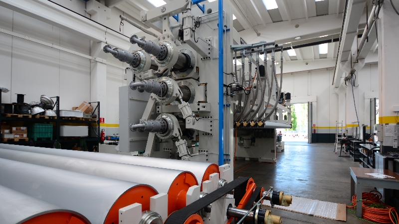 Giunti rotanti affidabili negli impianti per gomma e plastica