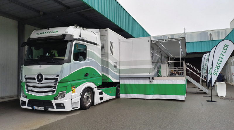Il Truck Schaeffler Lifetime Solutions presso il Center of Competence Schaeffler Italia di Momo.