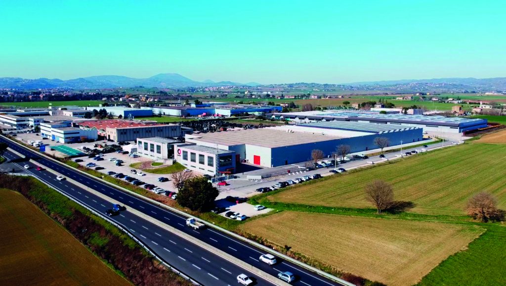 Concetti produce in unico stabilimento in Italia, dove le linee vengono progettate, costruite e testate.