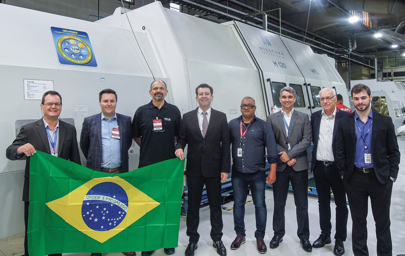 Da sinistra: Reinaldo Ponte Júnior (Eleb), Chris Jagersberger (WFL), Ivan Prando (WFL), Luís Marinho (Eleb), Paulo da Silva (Eleb), Gustavo Nogueira Emmã (Eleb), Josef Fellner (WFL), Gustavo Tureta (Eleb), Luís Marinho (direttore Eleb).