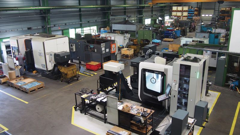 Vista dell’officina MPI, azienda del gruppo MPO specializzata nella lavorazione di precisione.