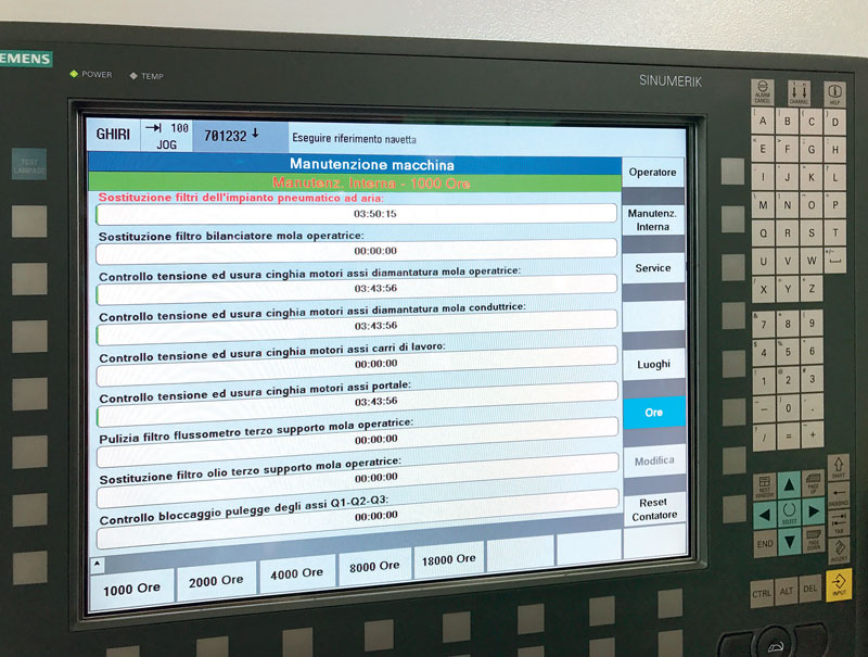 La nuova unità di governo nativa digitale Sinumerik-ONE consente la creazione di un gemello digitale Siemens (Digital Twin).
