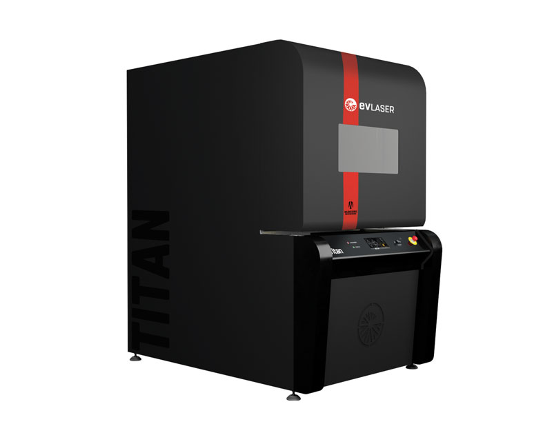 Titan Weld è un progetto Made in Italy che ha saputo coniugare il know how maturato da EVLASER in ambito laser e le rispettive automazioni con il know how sui materiali e sui processi del partner Gruppo Radici.