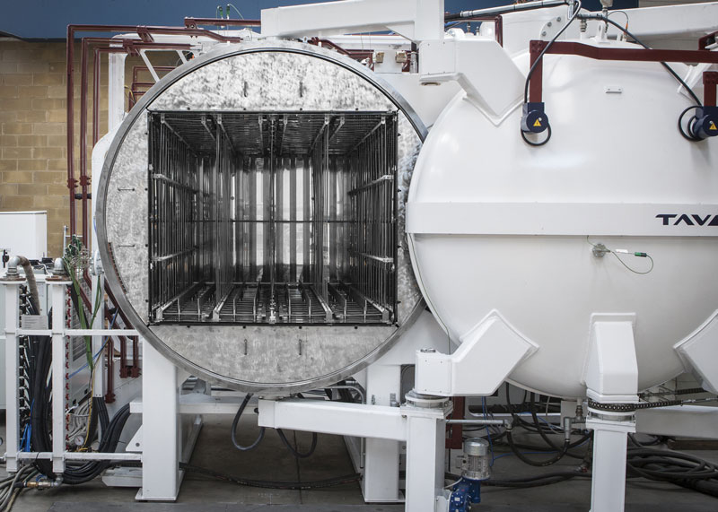 Dettaglio di una camera termica di un forno da brasatura TAV VACUUM FURNACES modello TBHA 4x25-120-250.