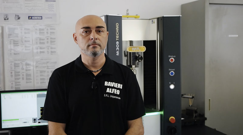 Il sistema di misurazione VICIVISION Techno M309 racchiude le funzioni di proiettori di profili, micrometri, rotondimetri, ecc., eliminando in questo modo l’errore umano nell’acquisire misure e offrendo la possibilità di gestire il dato acquisito.