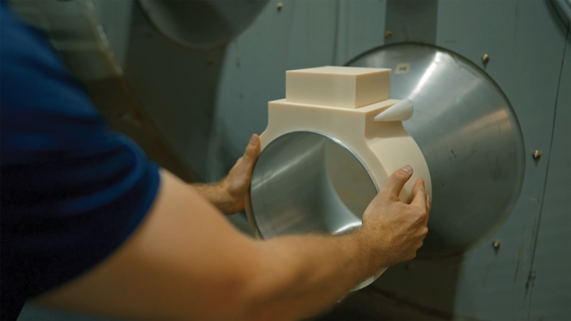 Daikin utilizza F770 anche per stampare i morsetti degli ugelli utilizzati nelle camere di prova Daikin. (Foto: Stratasys).