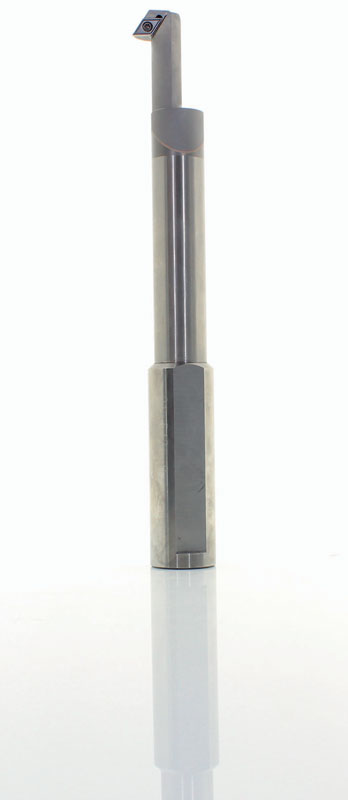Utensile con stelo in MD e testina in acciaio con lubro interna per lavorazione di retrolamatura con utile radiale pari a 7 mm.